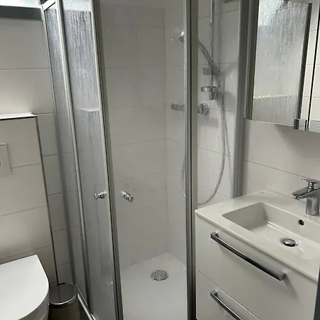 Semesterbostad Idylle Seepark - Haus Mit Pool Und Fasssauna